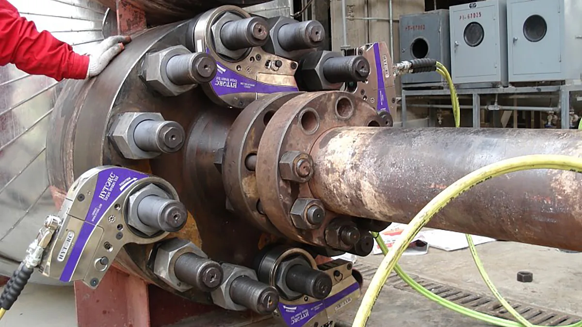 Болтинг-машина STEALTH в системе симметричной затяжки из 4 одновременно работающих ключей